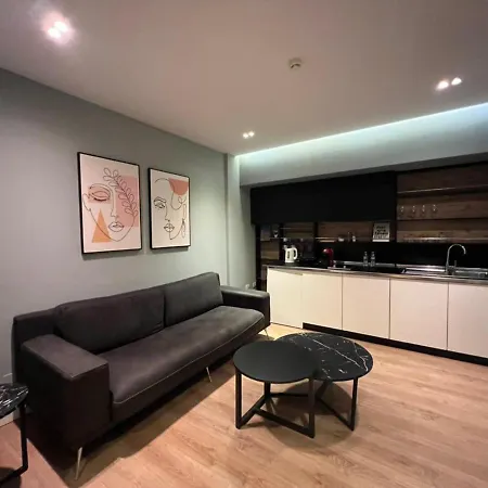 아파트 Tirana Apartments 티라나