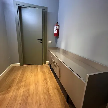 Tirana Apartments Apartamento Tirana