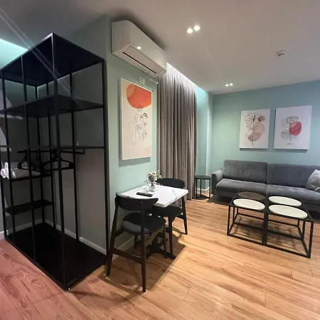 アパート Tirana Apartments