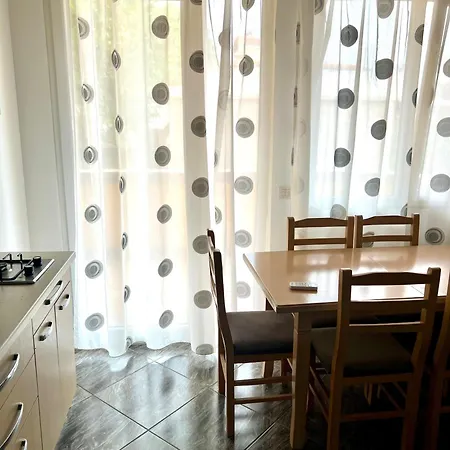 Shengjin Apartments